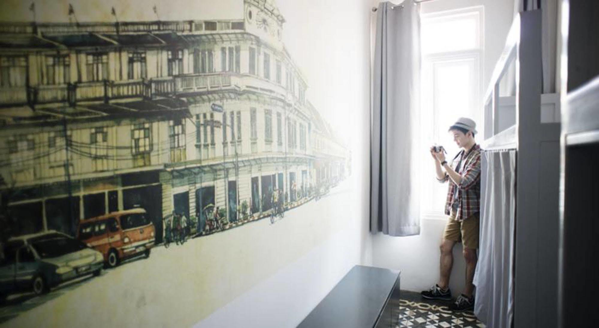 Cacha Bed Hotel Bangkok Exterior photo